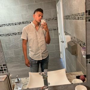 Meet your Posher, Emilio